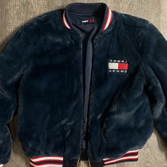 Tommy Jeans 90s Capsule Reversible Flag Print Bomber - Picture 5 of 7